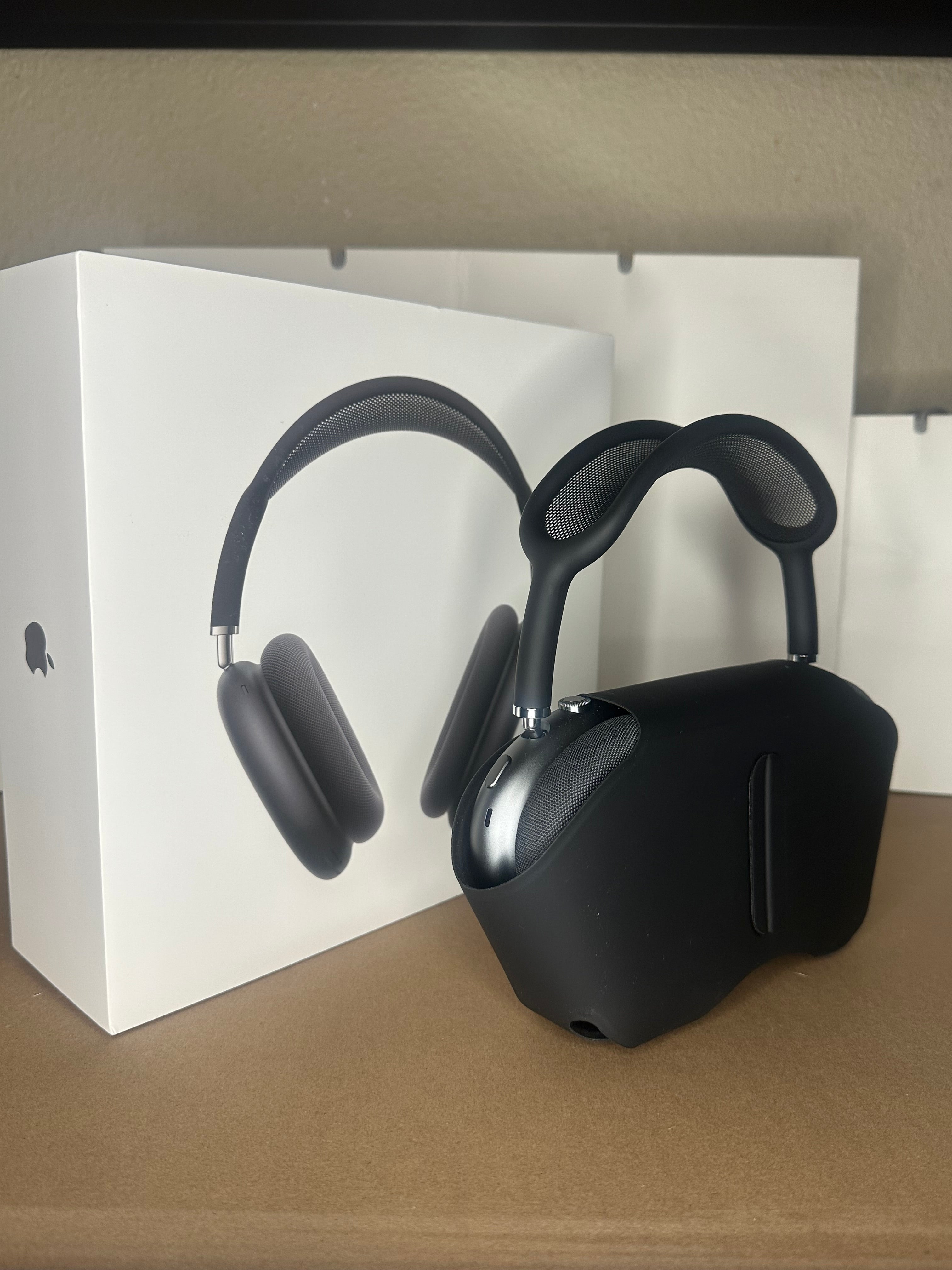 Apple AirPods Max Gen 1 – Over-Ear Wireless Headphones