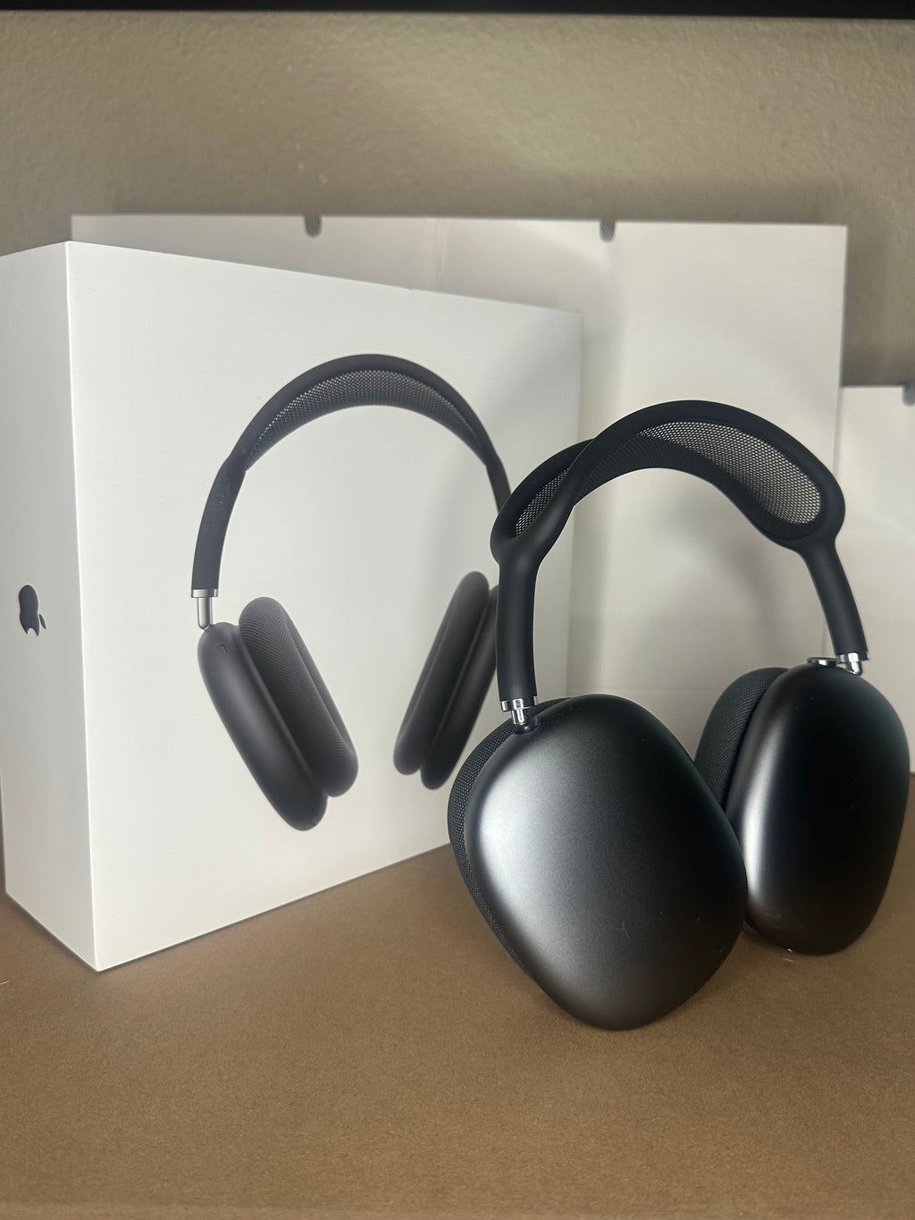 Apple AirPods Max Gen 1 – Over-Ear Wireless Headphones