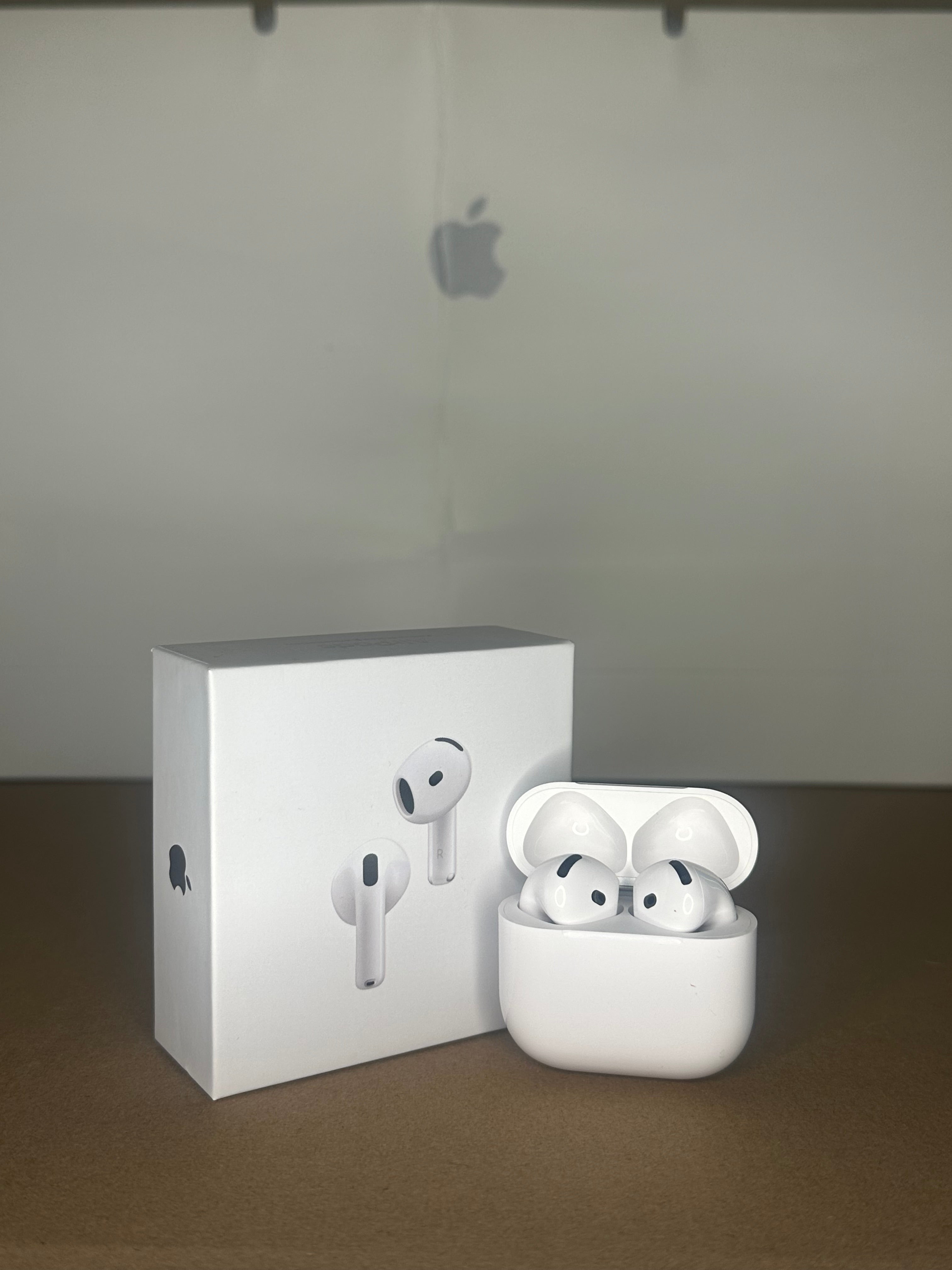 Apple AirPods 4 – Active Noise Cancellation